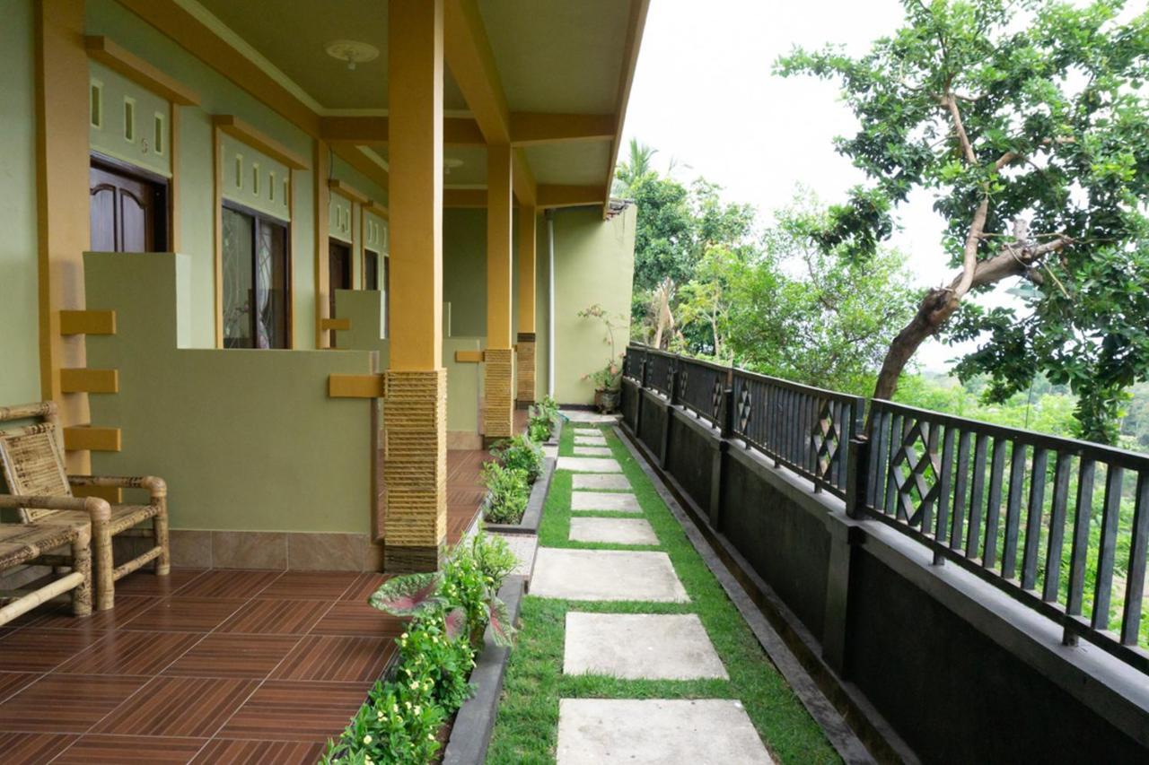 เรดดอร์ซ เนียร์ เซนารู รินจานี Hotel เซอนารู ภายนอก รูปภาพ