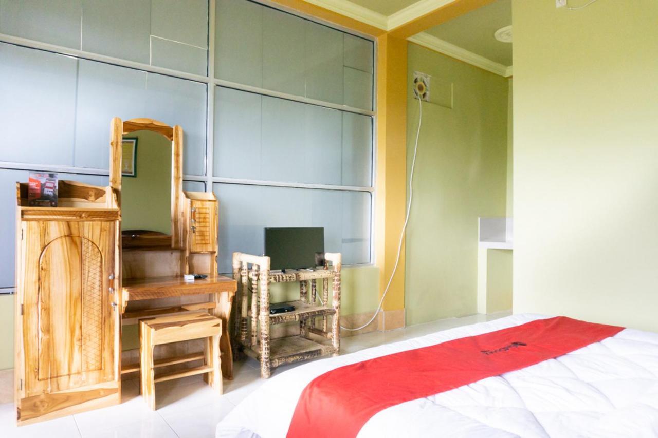 เรดดอร์ซ เนียร์ เซนารู รินจานี Hotel เซอนารู ภายนอก รูปภาพ